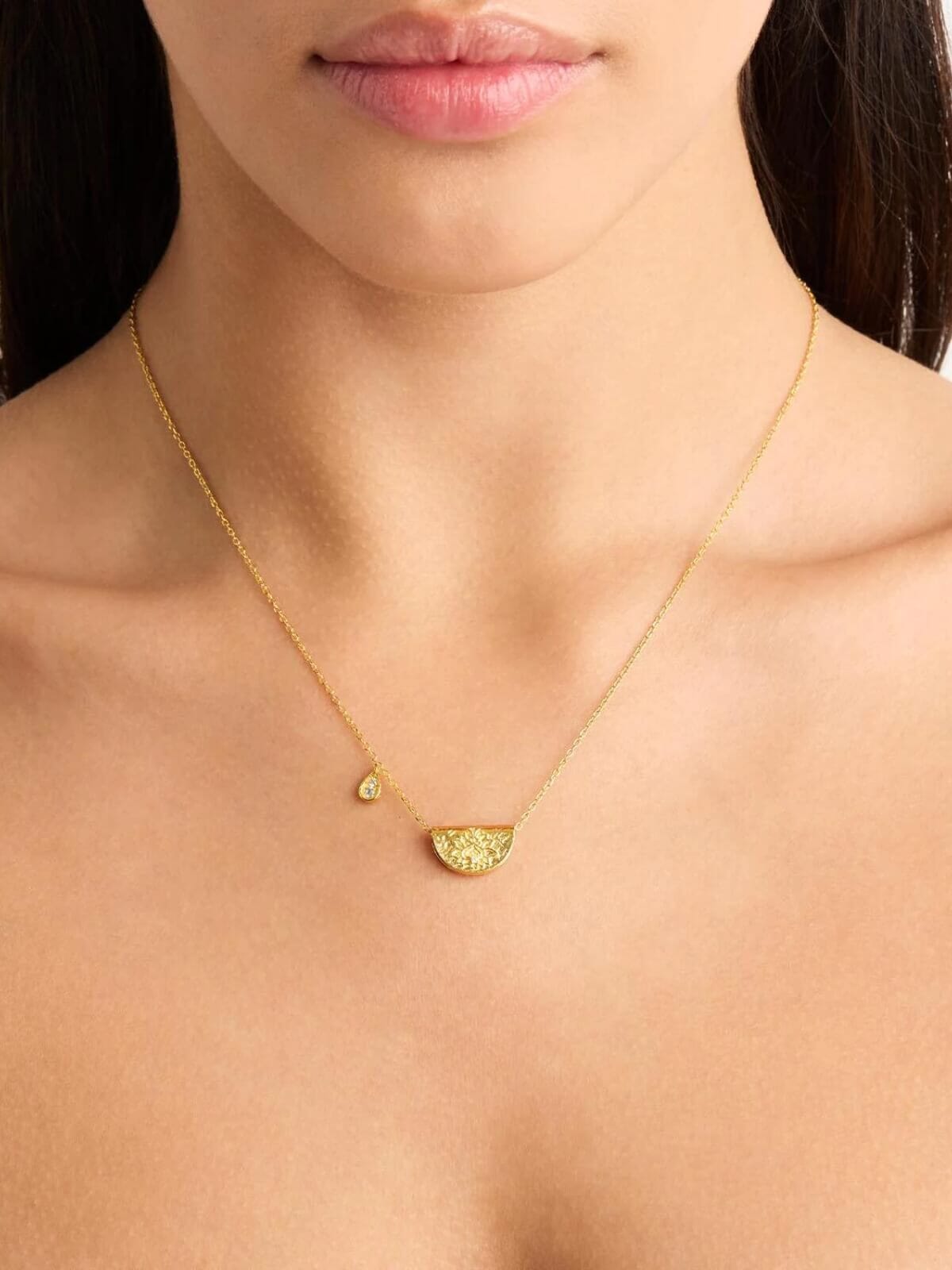 By Charlotte | Lotus Birthstone Necklace - April | Topaz - Gold | Perlu