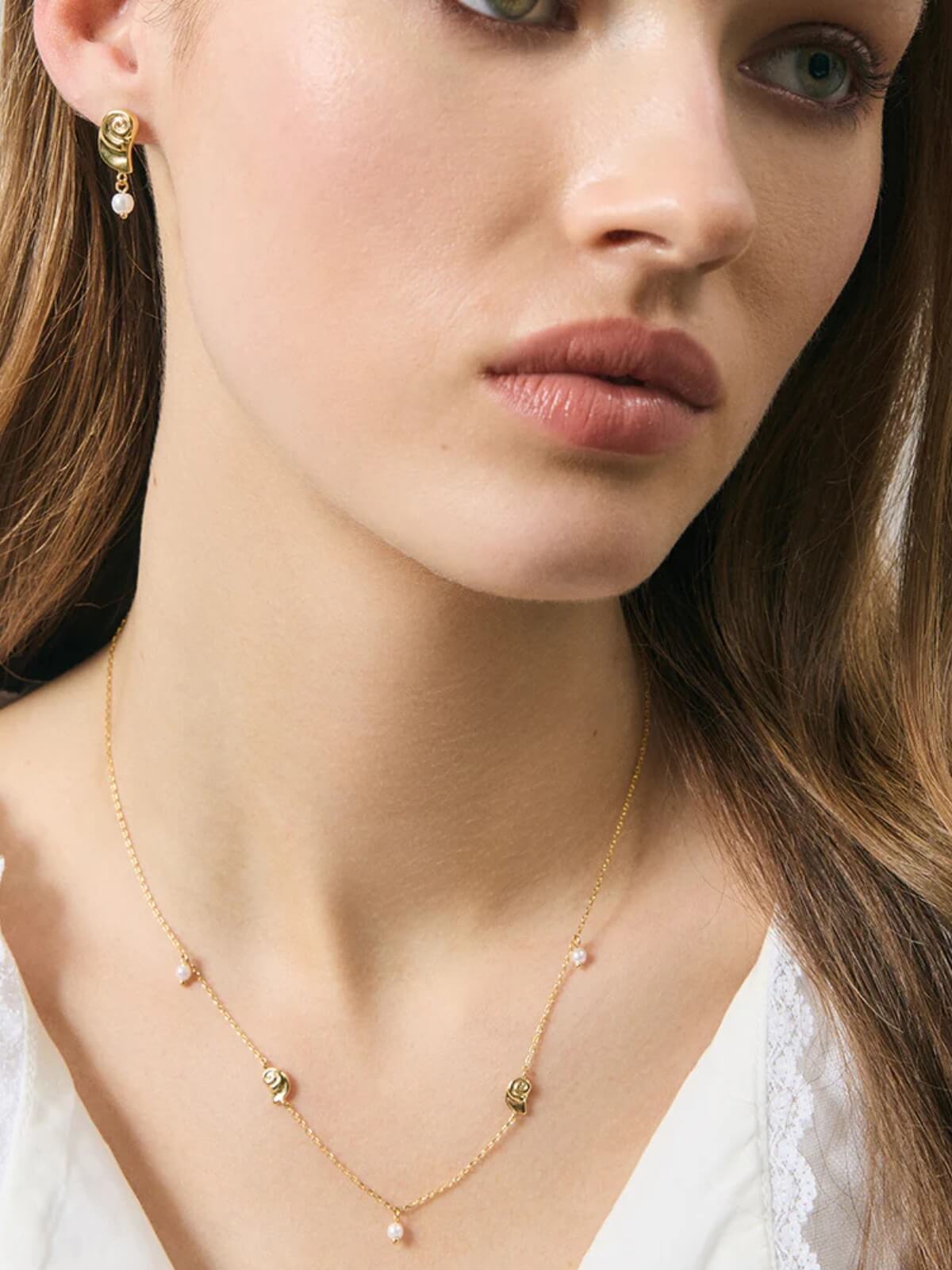 Shell & Pearl Necklace - Gold