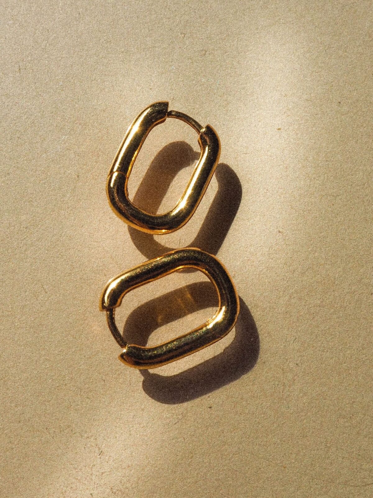 Mini Chain Link Huggies - Gold