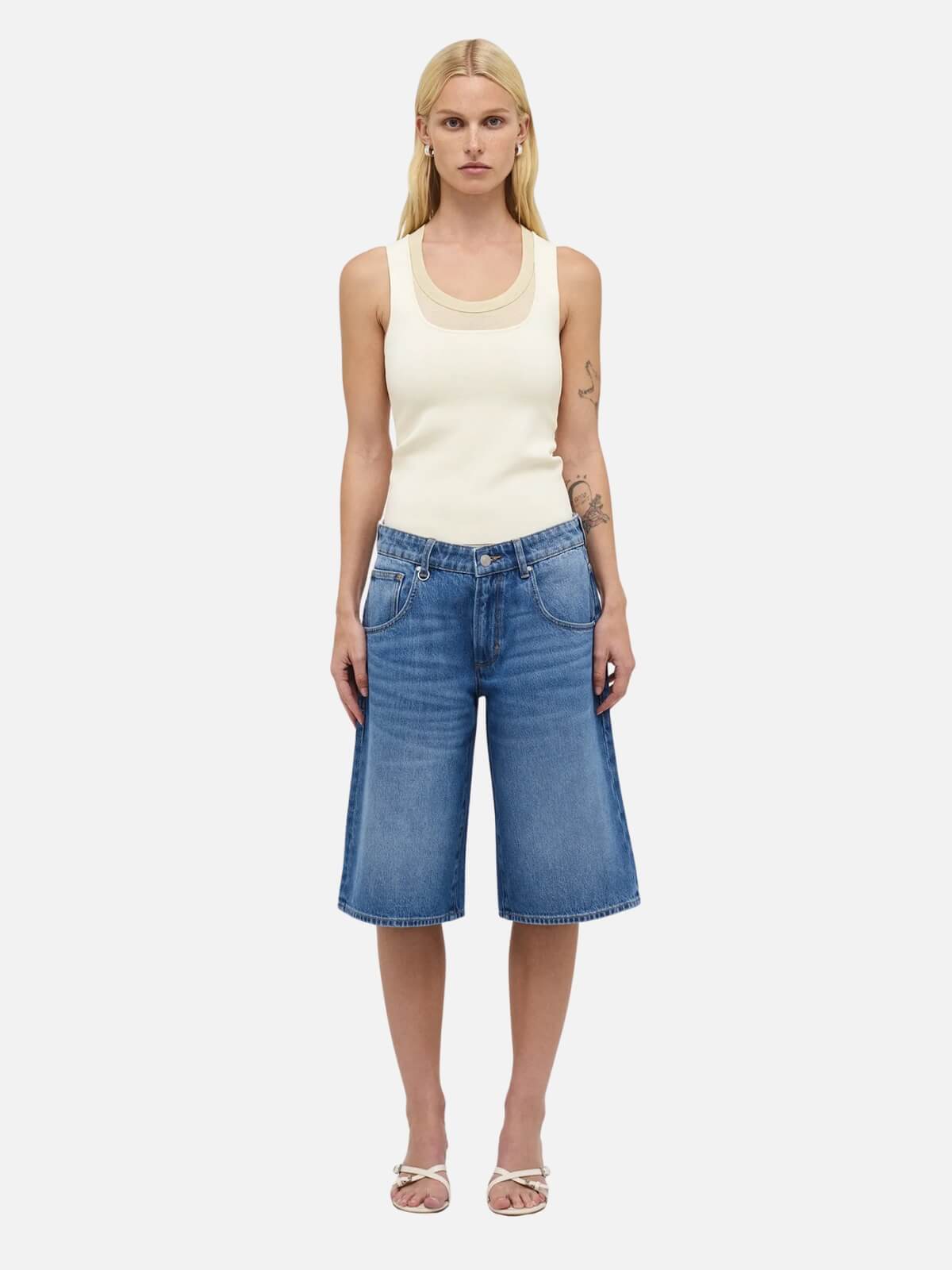 Sara Jort - Mesmerise