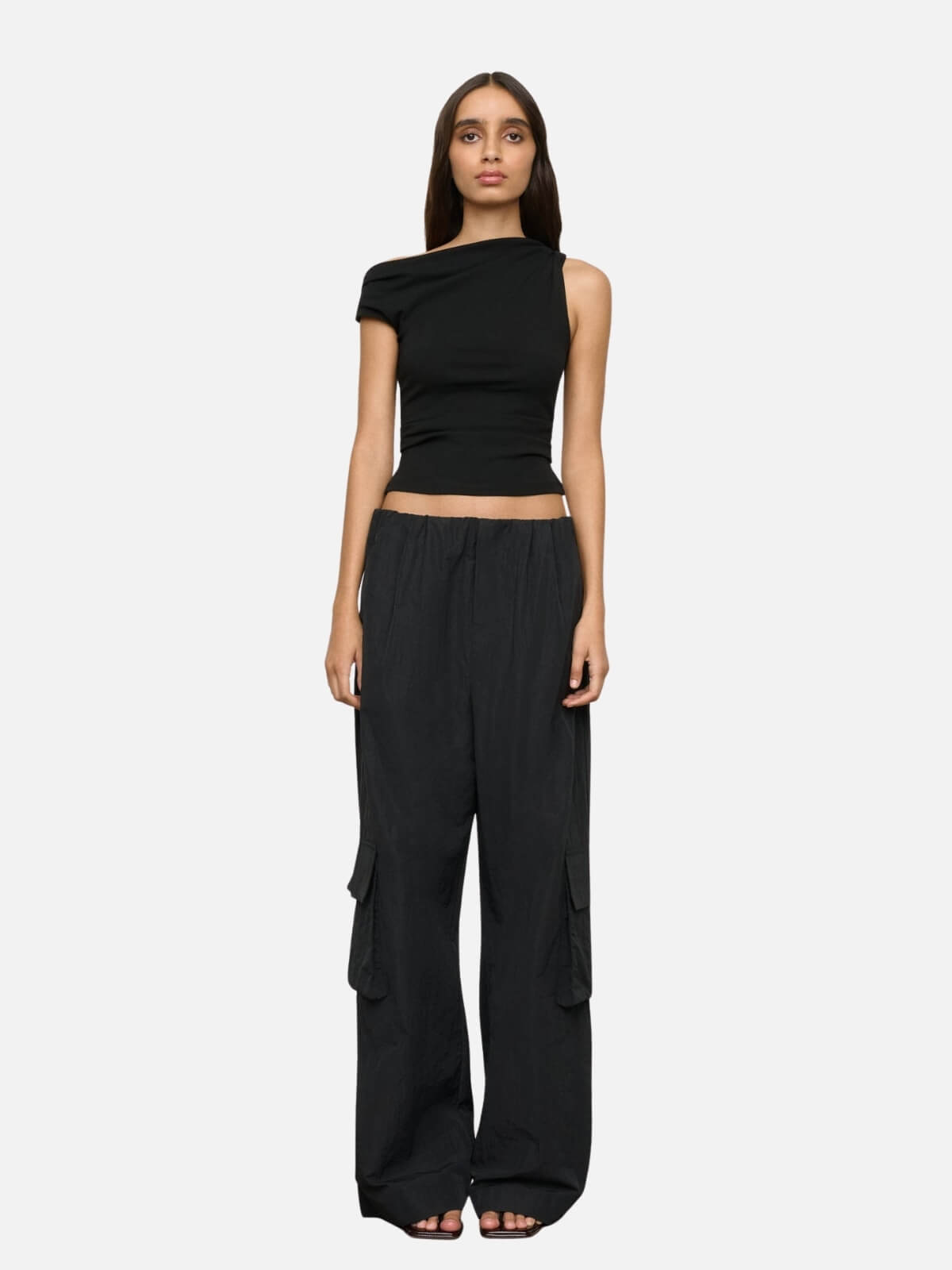 One Of Others | Paeton Top - Black | Perlu