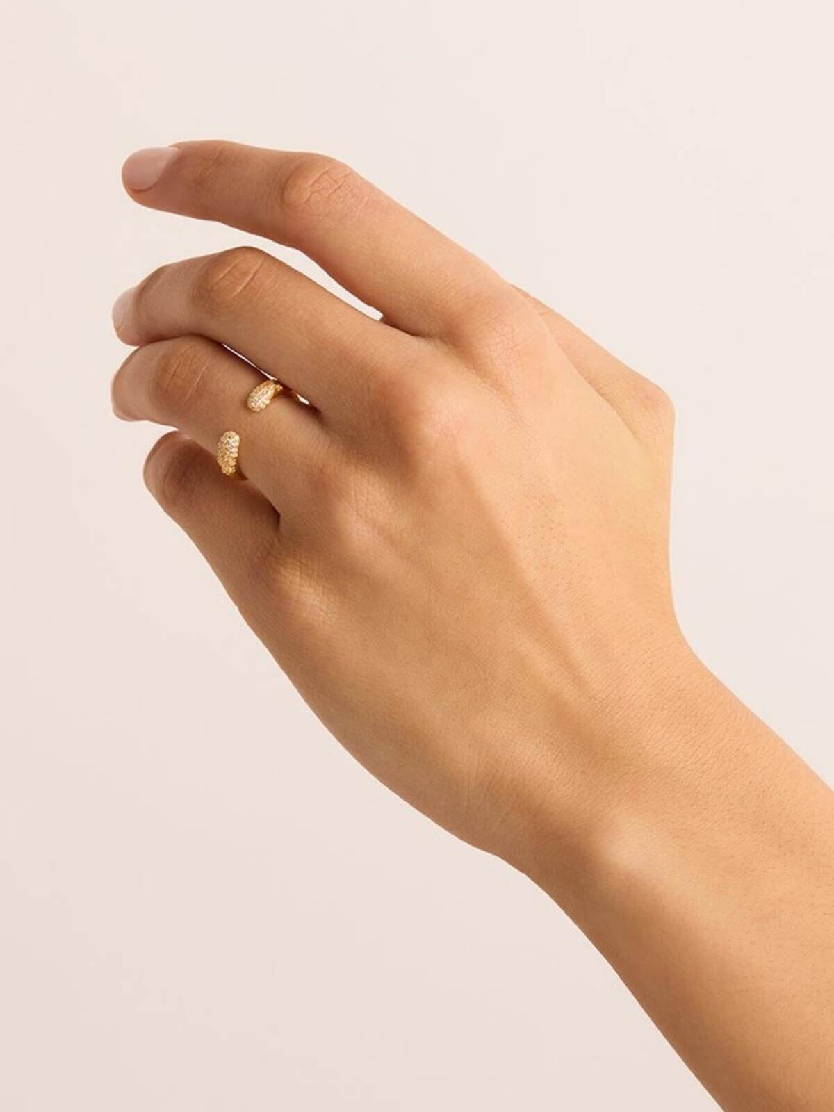 By Charlotte | Connect Deeply Ring - Gold | Perlu