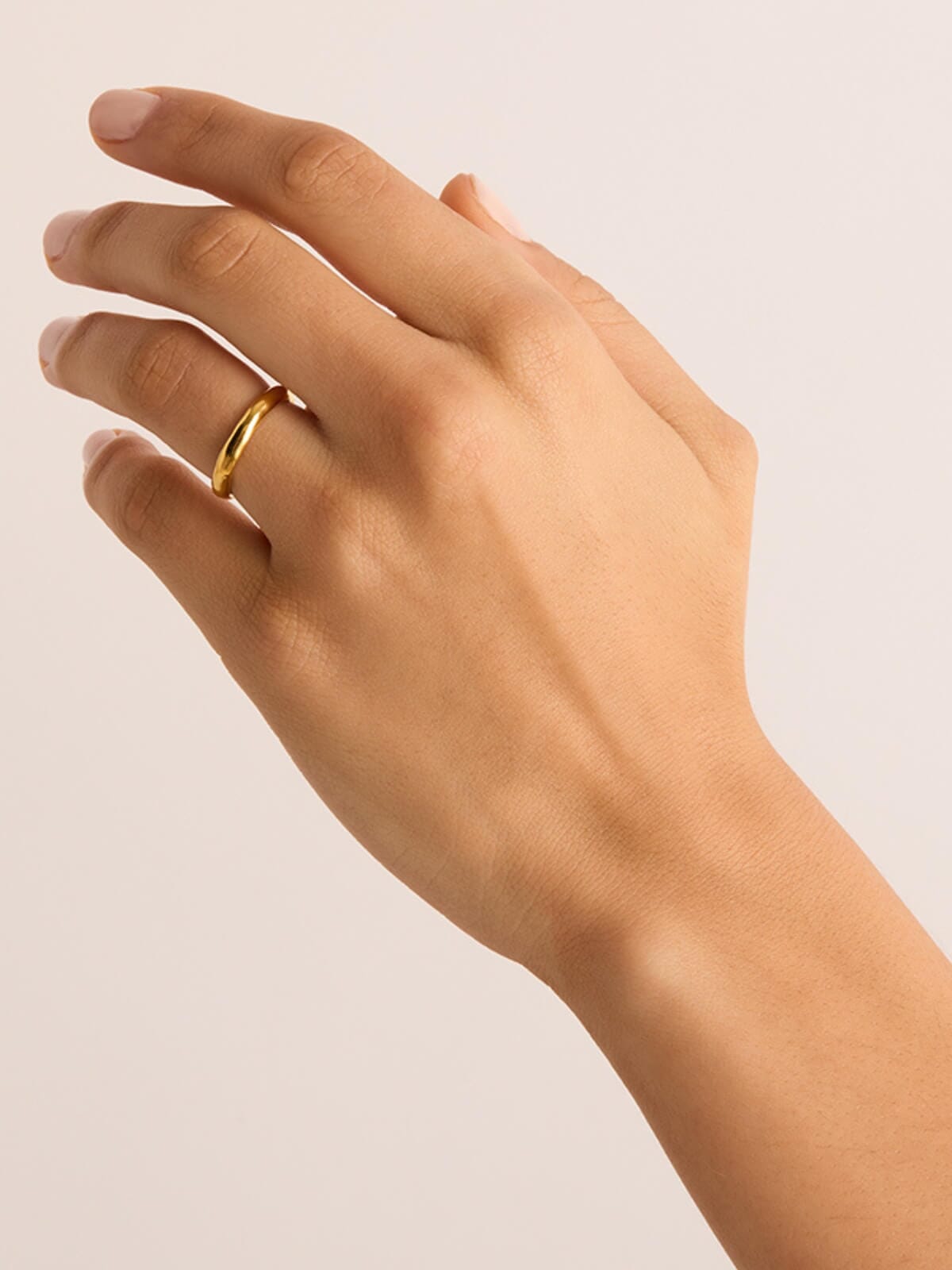 By Charlotte | Lover Ring Medium - Gold | Perlu