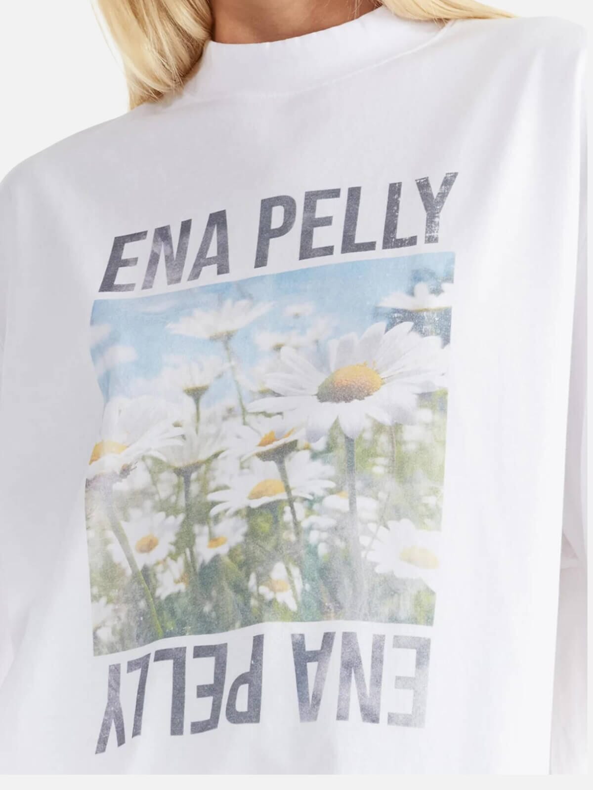 Ena Pelly | Daisy Tee | Perlu