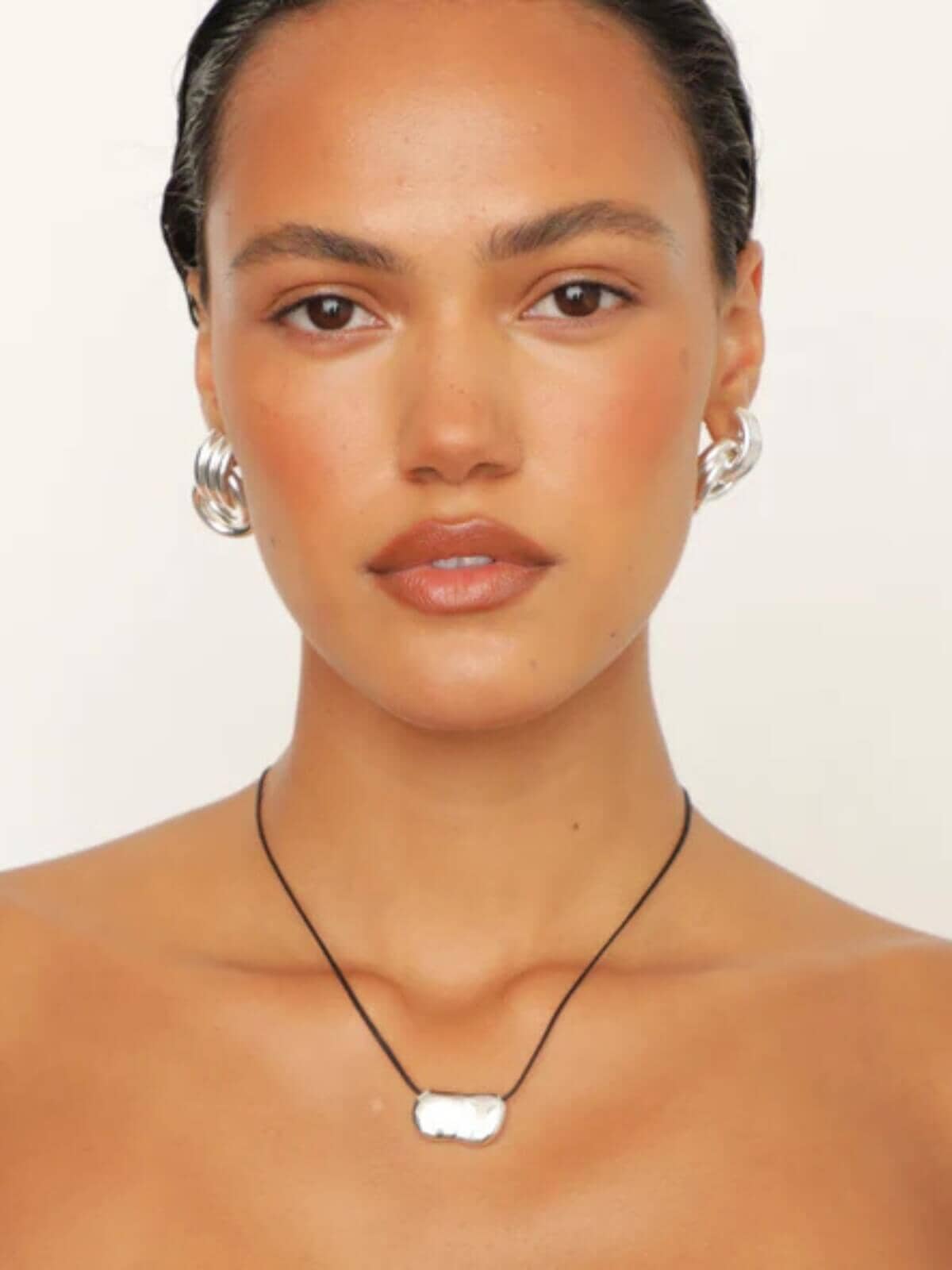 Pebble Necklace - Silver/Black Necklaces Heaven Mayhem 