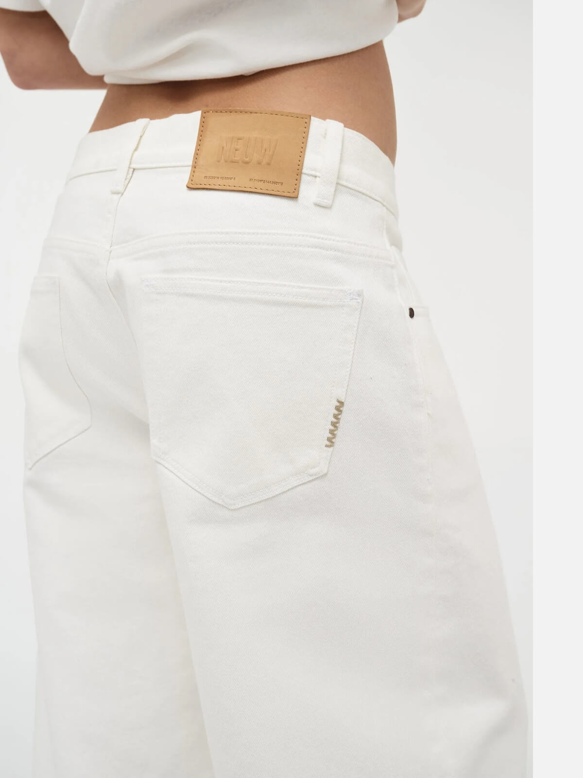 Nancy Barrel - White