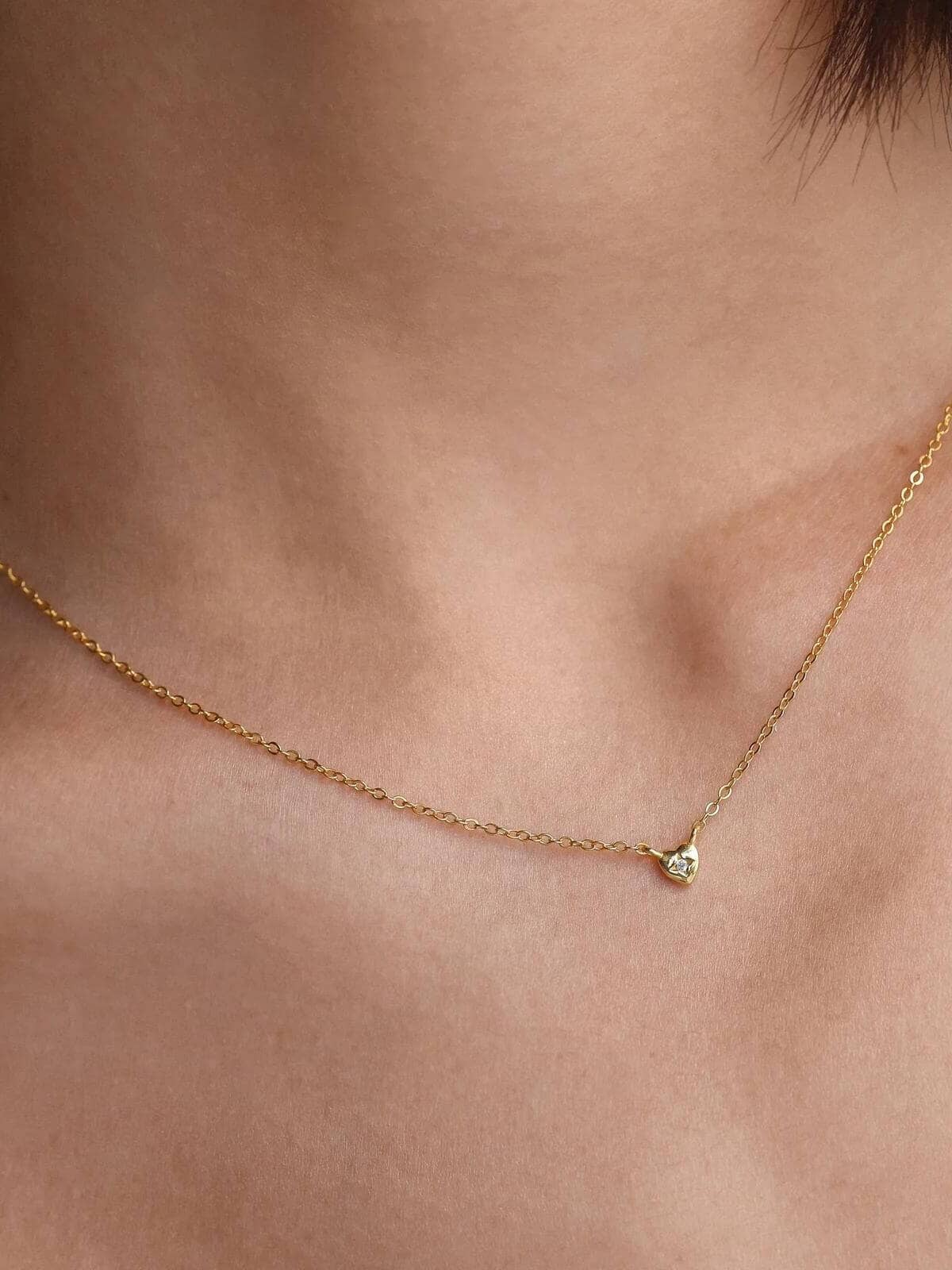 Saint Valentine | Mini Heart Necklace - Gold | Perlu