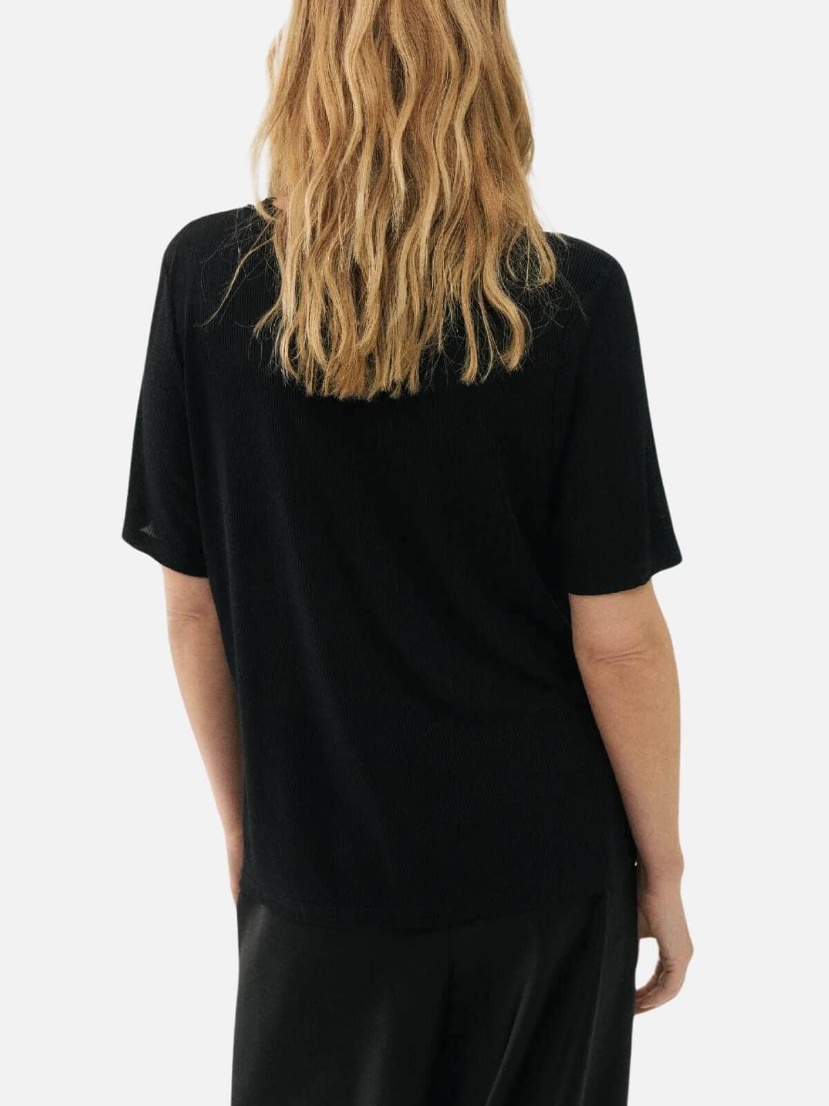 Silk Laundry | Ribbed T-Shirt - Black | Perlu