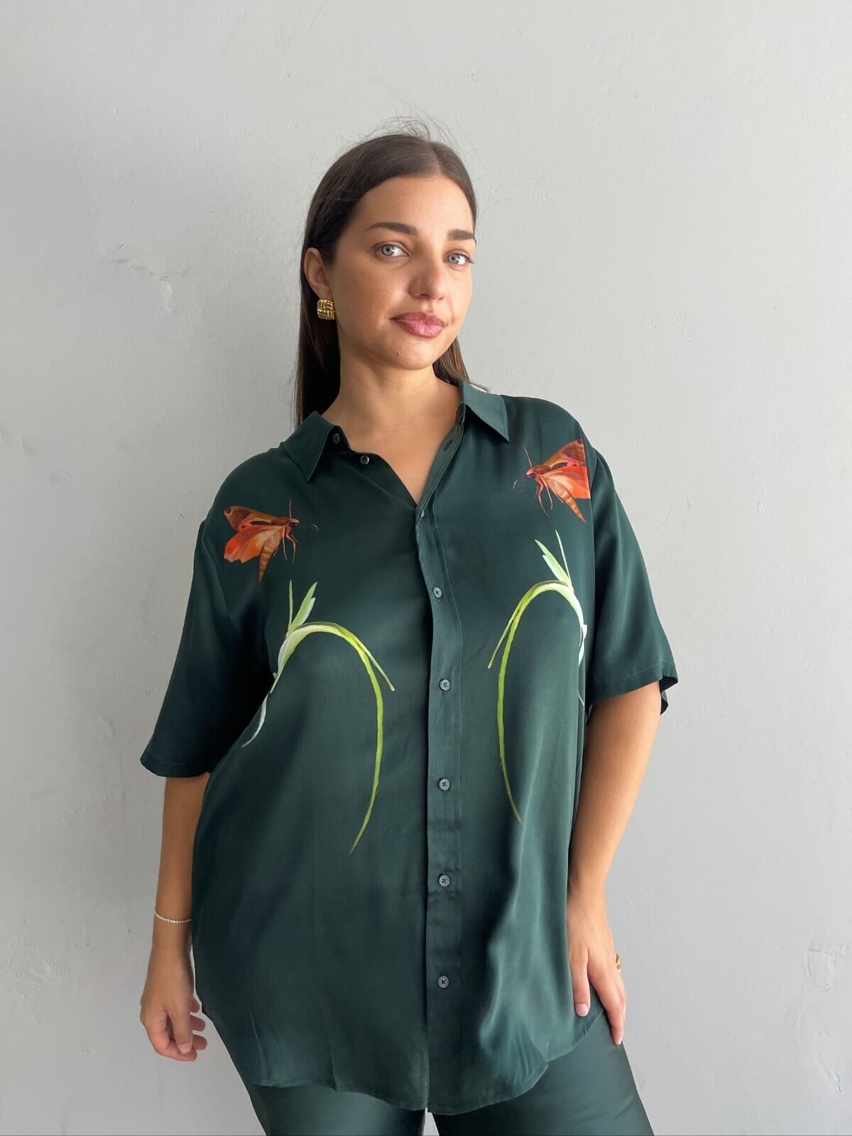 Short Sleeve Boyfriend Shirt - Symbiotic Tops Silk Laundry 