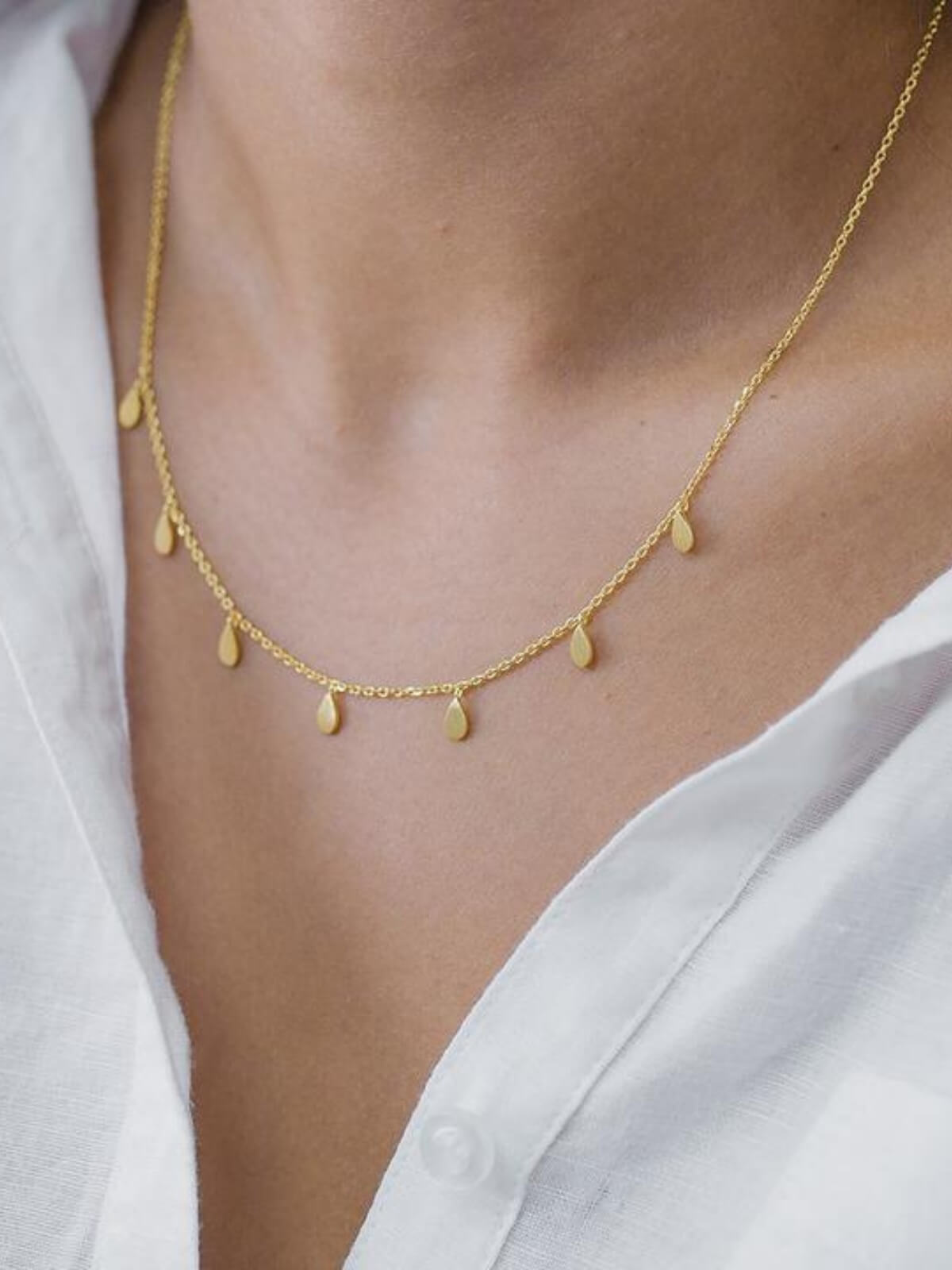 Jolie & Deen | Teardrop Necklace | Perlu 